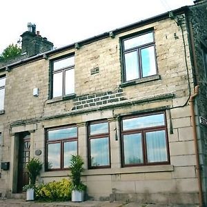 The Old Post Office Hotel High Peak Exterior photo