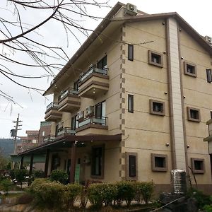 Cian Jiang Ying Yue B&B Gonghe Exterior photo