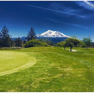 Lake Shastina Golf Resort Weed Exterior photo