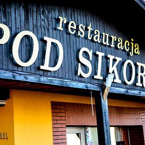 Restauracja I Noclegi Pod Sikorka Kobiór Exterior photo