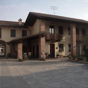 Al Calar Della Sera Bed and Breakfast Sommariva del Bosco Exterior photo