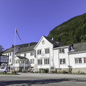 Jaunsen Gjestgjevarstad Hotel Granvin Exterior photo