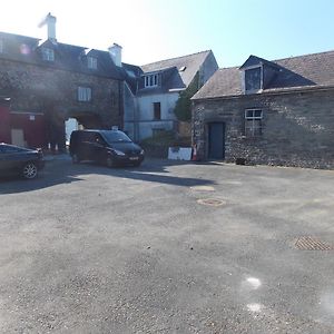 The Red Lion Hotel Llangadog Exterior photo