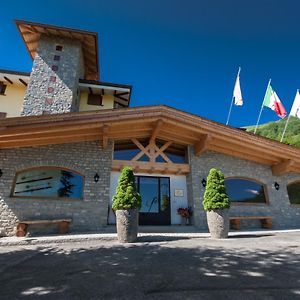 Sport Hotel Prodongo Brallo Di Pregola Exterior photo