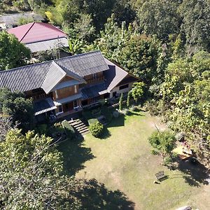 The Local Story Homestay Mae Hong Son Exterior photo