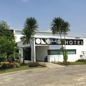 ONOMO Hotel Libreville Exterior photo