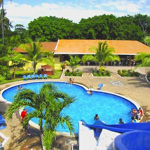 Tropiclub Playa El Cuco Hotel Exterior photo