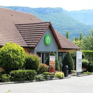 Campanile Grenoble Nord - Moirans-Voreppe Hotel Exterior photo