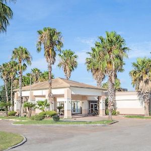 Days Inn By Wyndham Alice Exterior photo