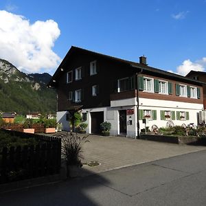 Bnbetschart Bed and Breakfast Muotathal Exterior photo