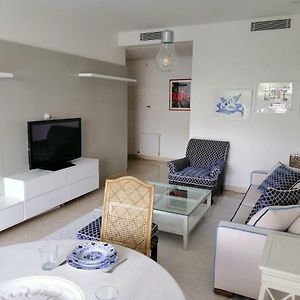 Luxueux Pied-A-Terre Avec Jardin Et Garage Prives Lejlighed La Marsa Exterior photo