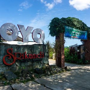 Super Oyo 942 Srikandi Hotel Pacitan Exterior photo