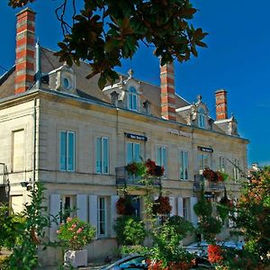 Hotel Henri IV Coutras Exterior photo