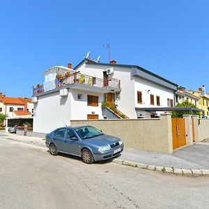 Apartments Fazana 765 Exterior photo