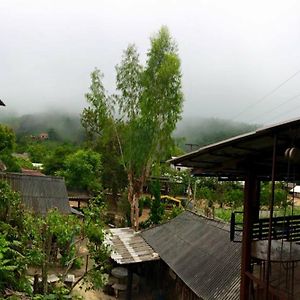 Valley House Hotel Mae Hong Son Exterior photo