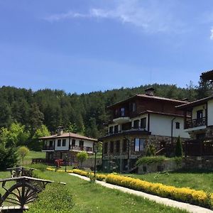 Хотел Планински Кът Hotel Dorkovo Exterior photo