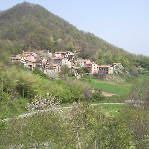 La Casa Dei Mimirs Bed and Breakfast Garbagna Exterior photo