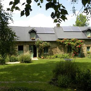 Le Lavoir De Julia Bed and Breakfast Bourgvallees Exterior photo