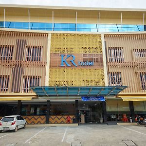 Oyo 344 Kr Hotel Palembang Exterior photo