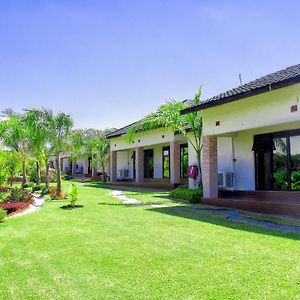 Icon Hotel Chingola Exterior photo