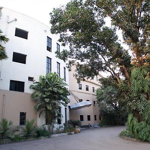 Central Palm Hotel Bharatpur  Exterior photo