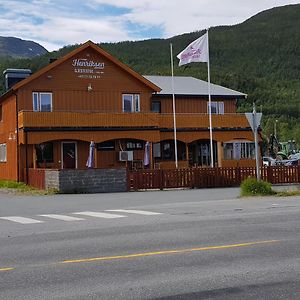 Henriksen Gjestestue Hotel Sørkjosen Exterior photo