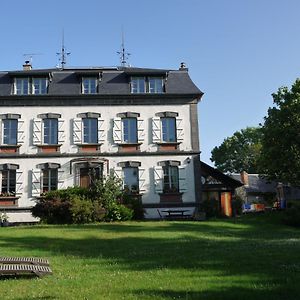 Domaine De Fondain Bed and Breakfast Laqueuille Exterior photo