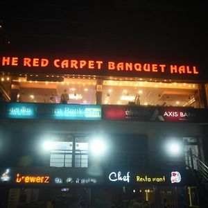 Red Carpet Hotel Gorakhpur Exterior photo
